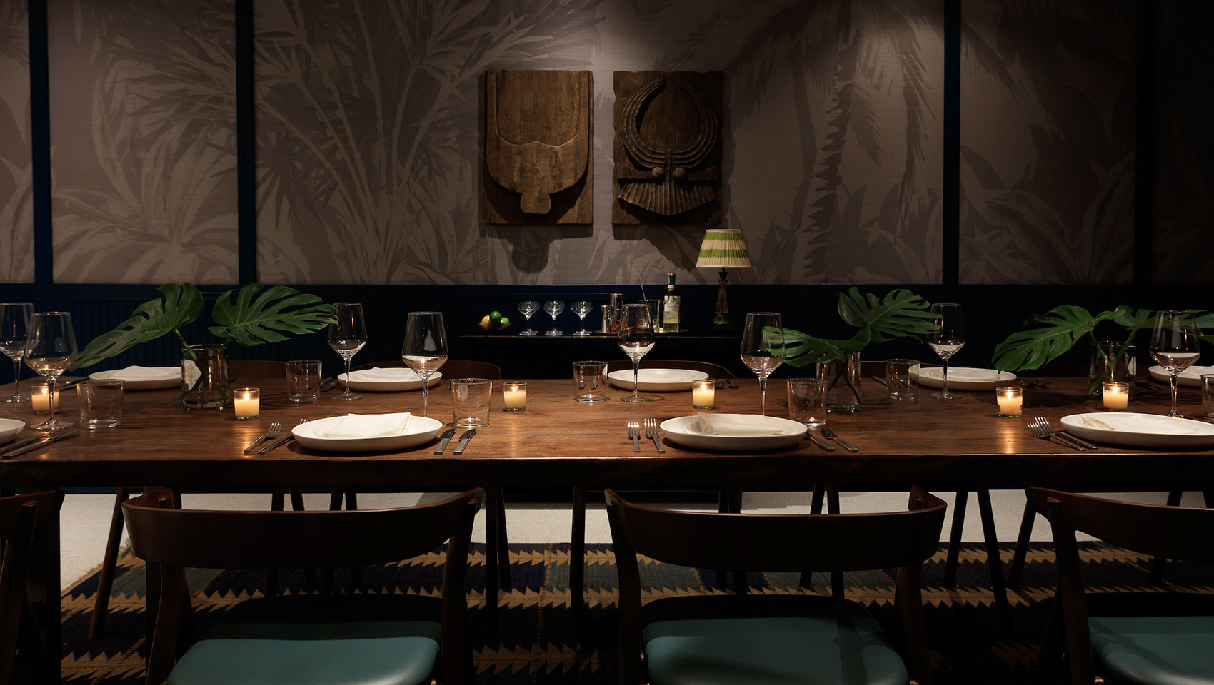 private dining room table